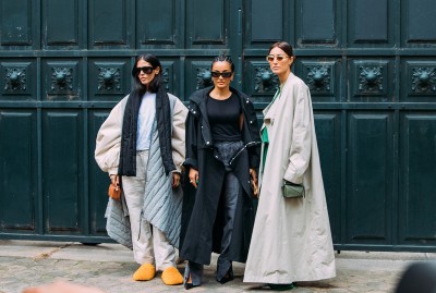 Moda uliczna podczas Paris Fashion Week wiosna-lato 2022