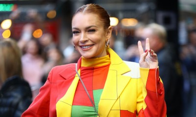 Lindsay Lohan w kolorowym kostiumie