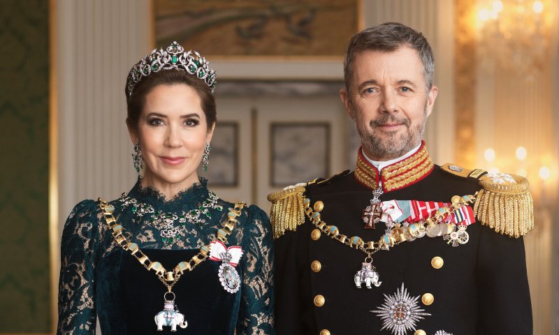 Duńska para królewska na pierwszym oficjalnym portrecie od koronacji