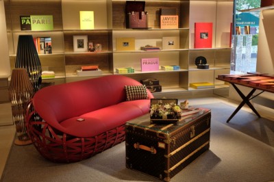 Butik Louis Vuitton zmienia się w księgarnię