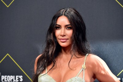 Marka Kim Kardashian wypuszcza linię maseczek ochronnych