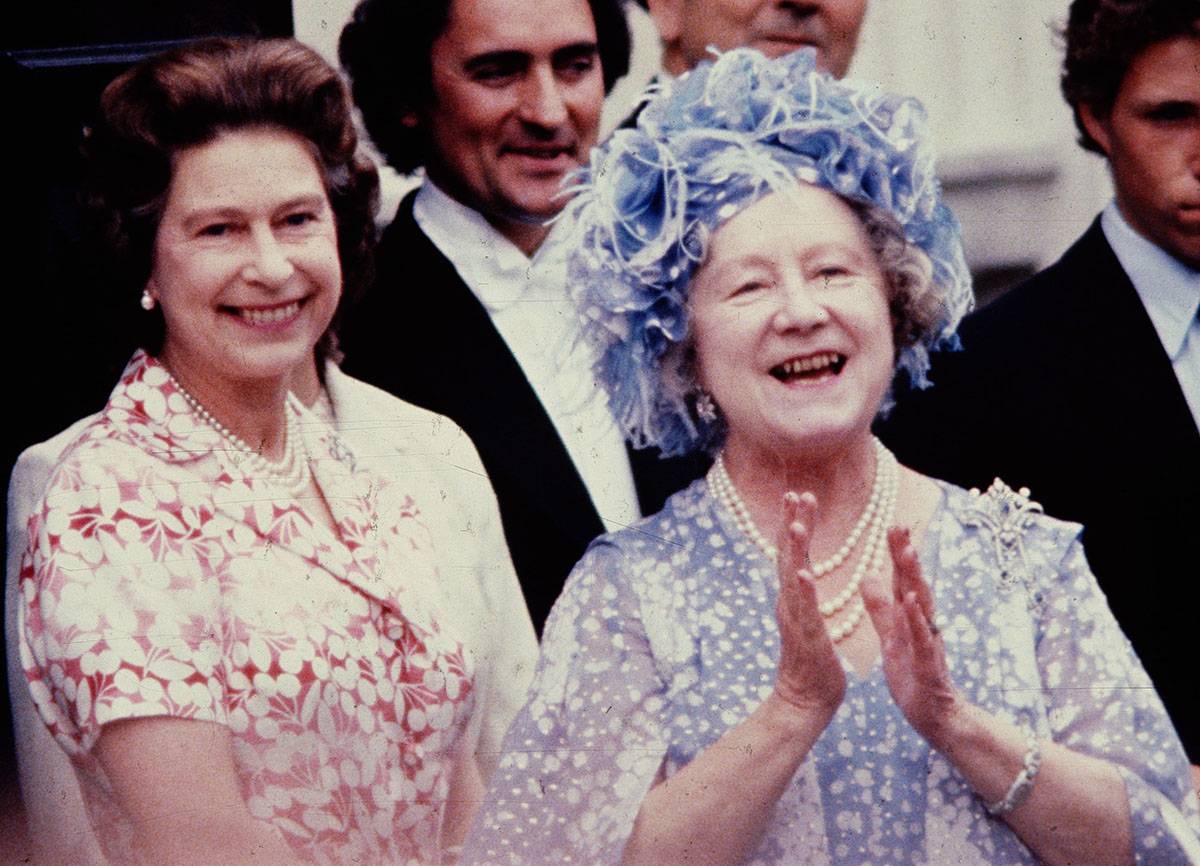 Królowa Elżbieta i Królowa Matka w Katedrze Świętego Pawła w 1980 roku