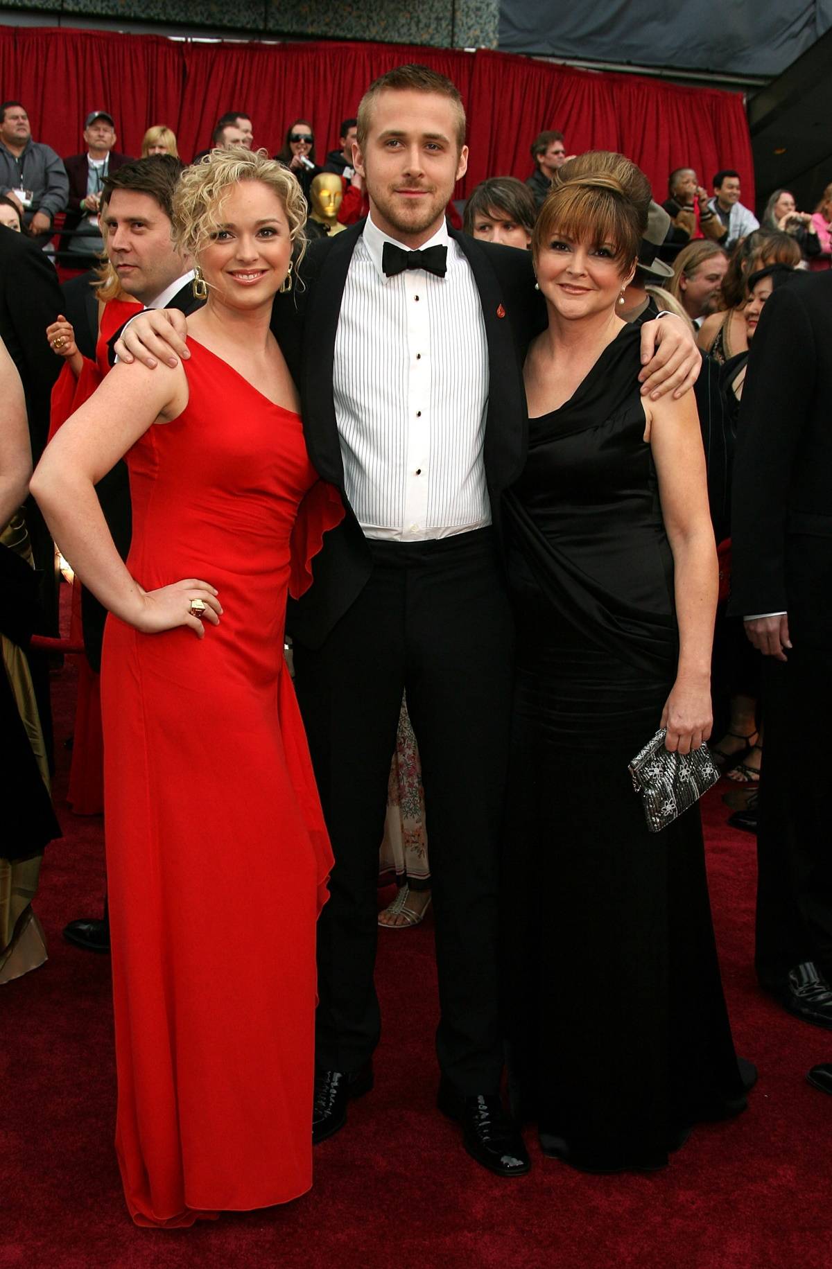 Ryan Gosling z siostrą Mandi i mamą Donną, 2007 rok 