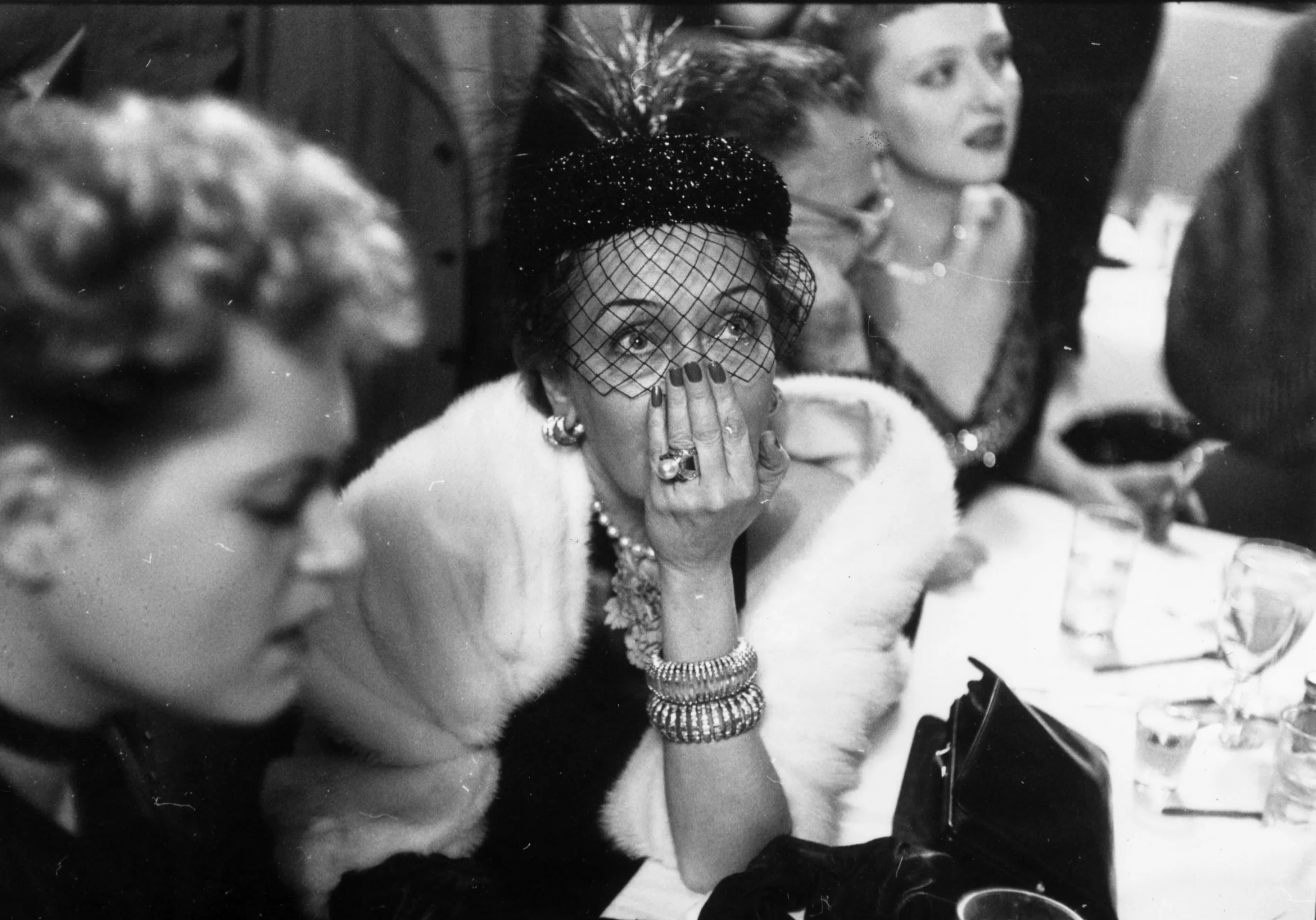 Gloria Swanson w biżuterii Cartier, 1950 rok