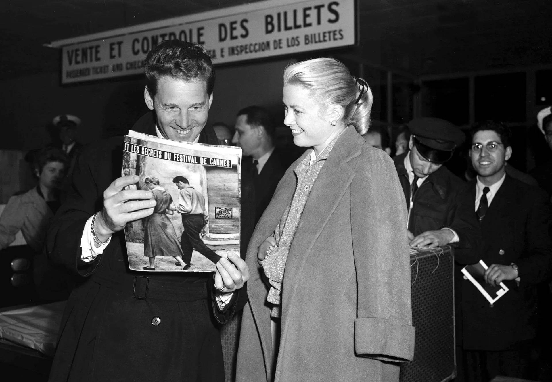 Jean-Pierre Aumont i Grace Kelly na Festiwalu Filmowym w Cannes w 1955 roku