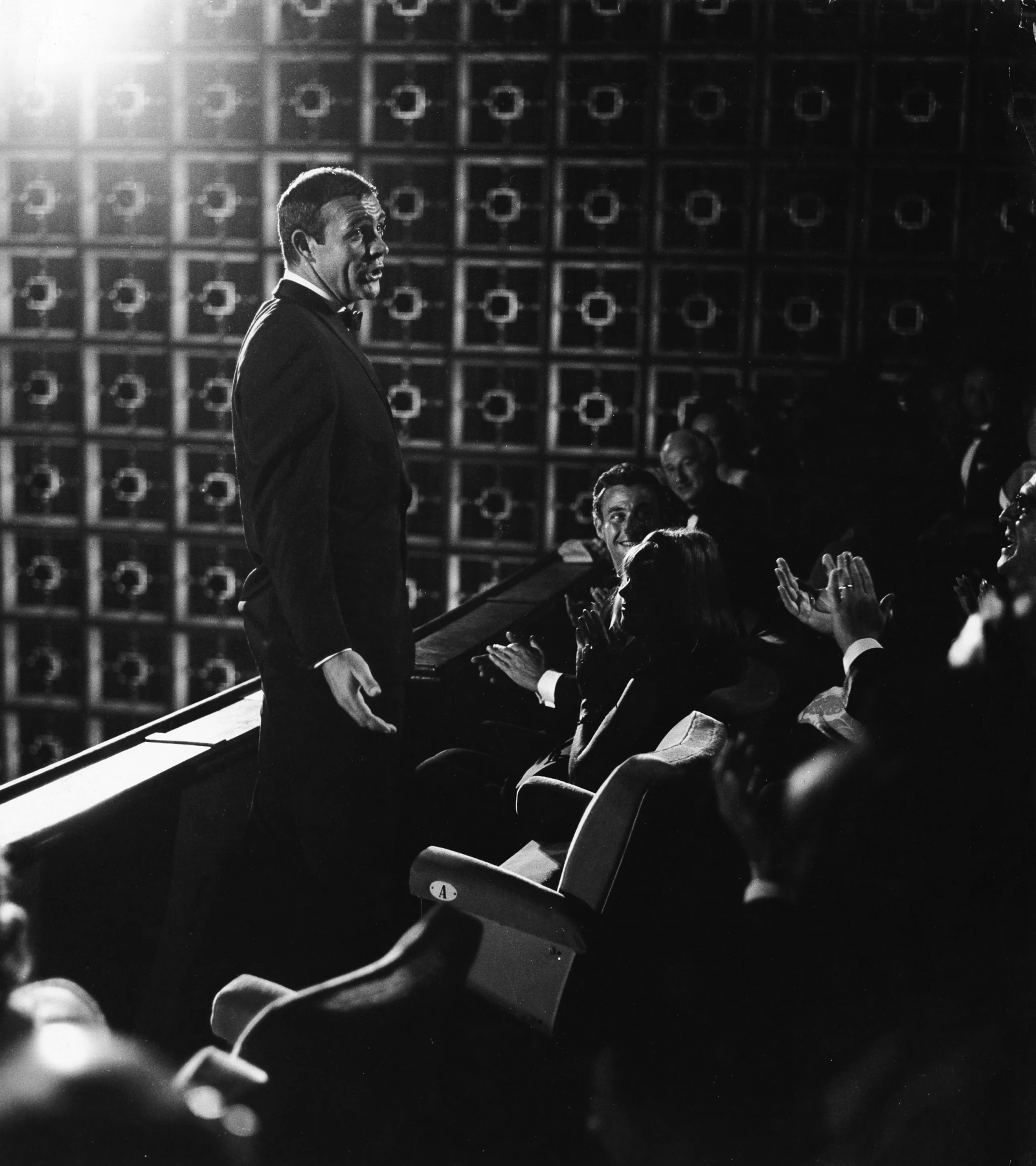 Sean Connery na Festiwalu Filmowym w Cannes w 1965 roku