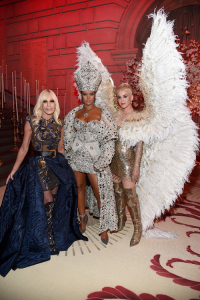 Donatella Versace, Rihanna i Katy Perry, Kevin Mazur, Getty Images