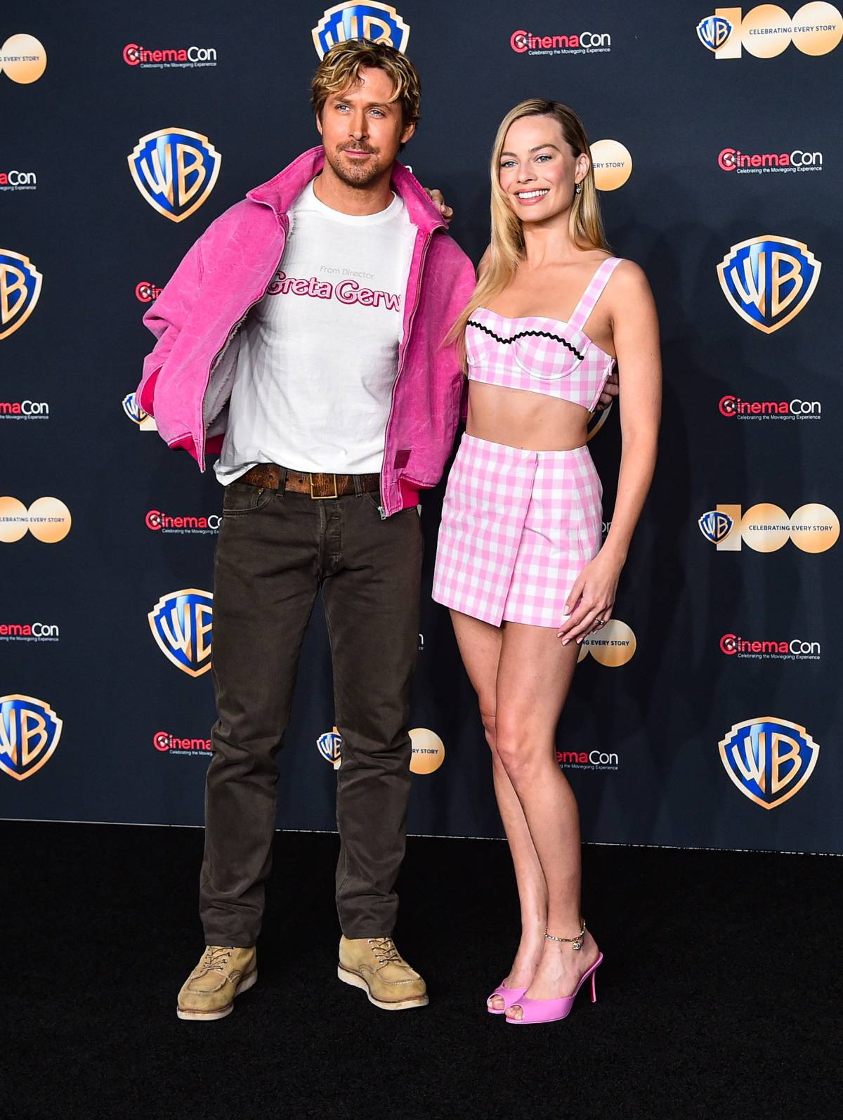 Margot Robbie i Ryan Gosling promują film „Barbie” na CinemaCon w Las Vegas. Margot Robbie i Ryan Gosling na promocję „Barbie” na CinemaCon wybrali stylizacje inspirowane granymi przez nich postaciami.