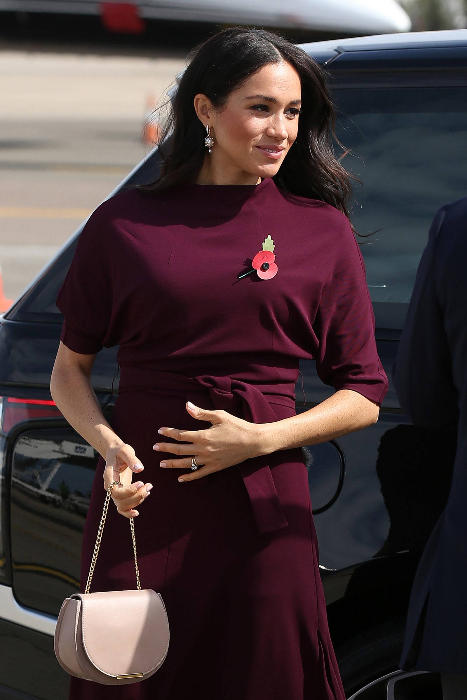 Księżna z sadle bag na łańcuszku marki Cuyana podczas pobytu w Australii w 2018 roku. (Fot. Getty Images)
