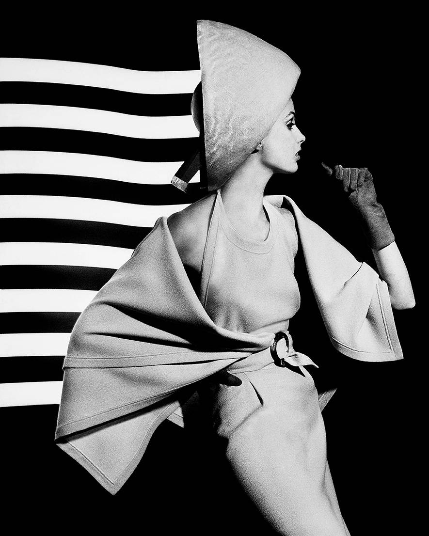 Dorothy McGowan + White Light Stripes, for Vogue,1962 (Fot. William Klein)