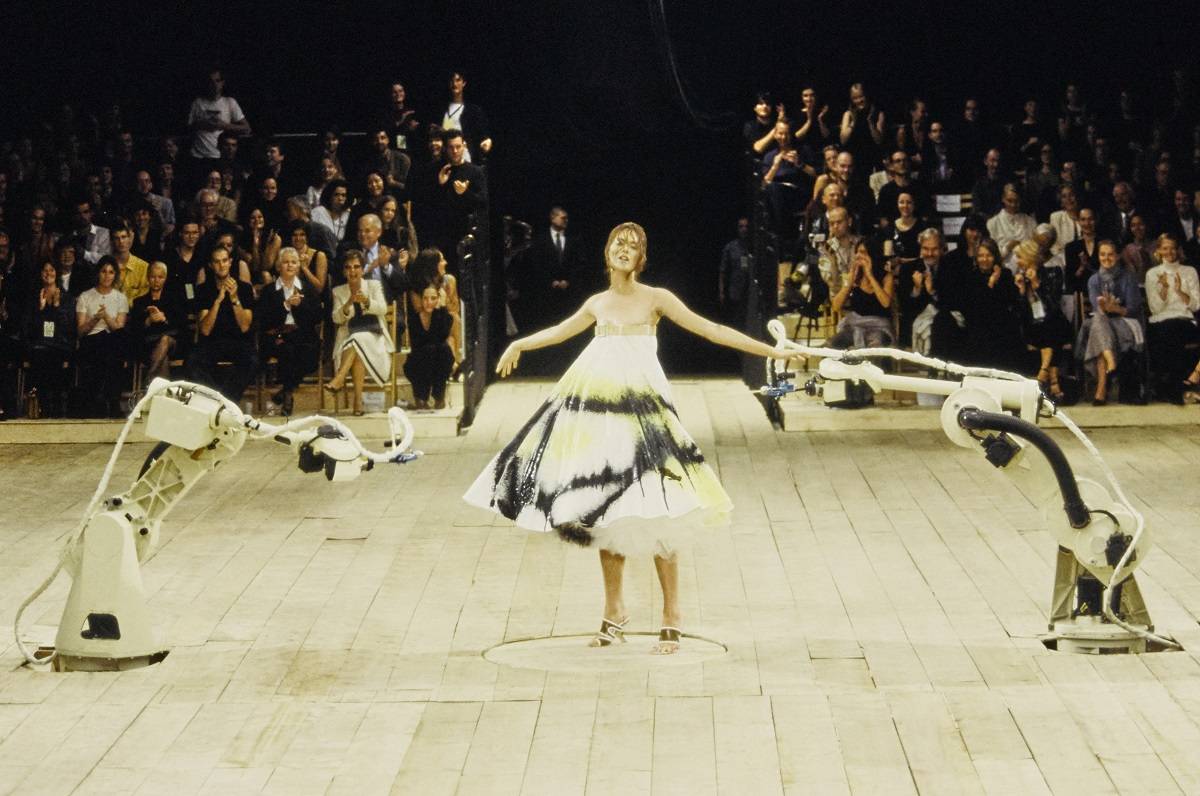 Pokaz Alexandra McQueena na wiosnę 1999