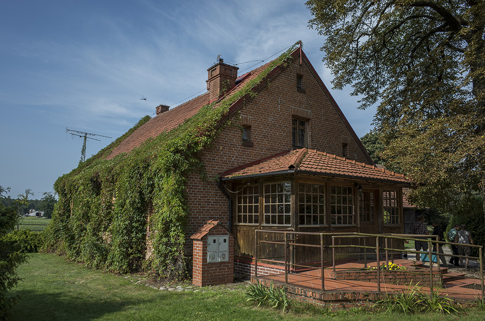 Leśniczówka Piersławek (dawniej Kleinort), dom w którym urodził się i spędził dzieciństwo Ernst Wiechert. Dziś znajduje się tam izba jego pamięci. (Fot. Filip Springer)