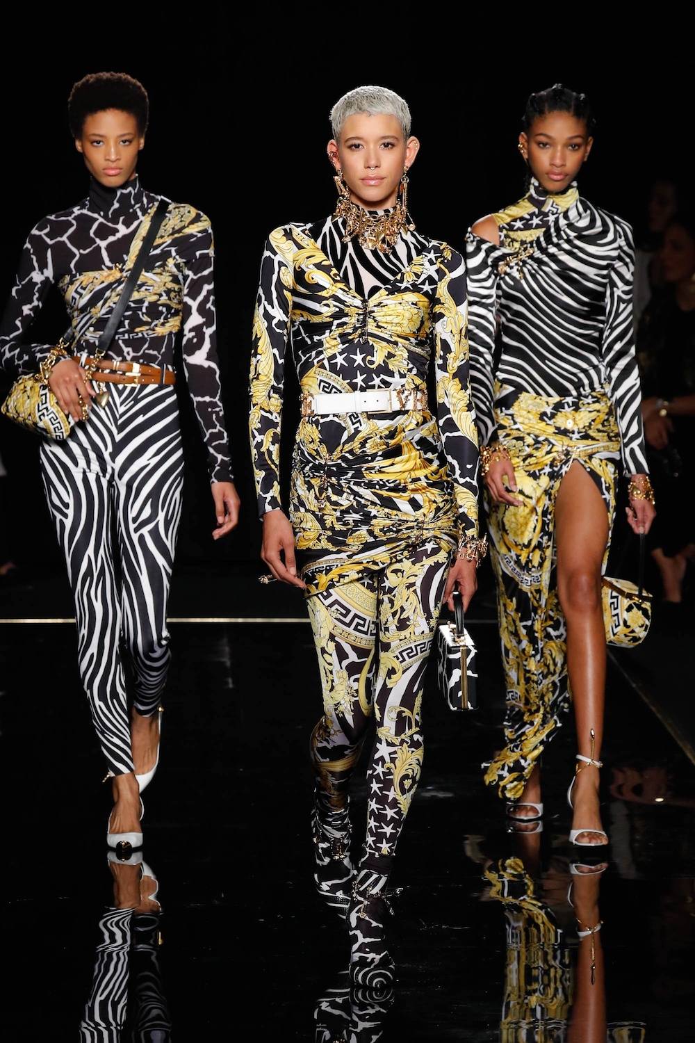Modelki na pokazie Versace (Fot. EastNews)