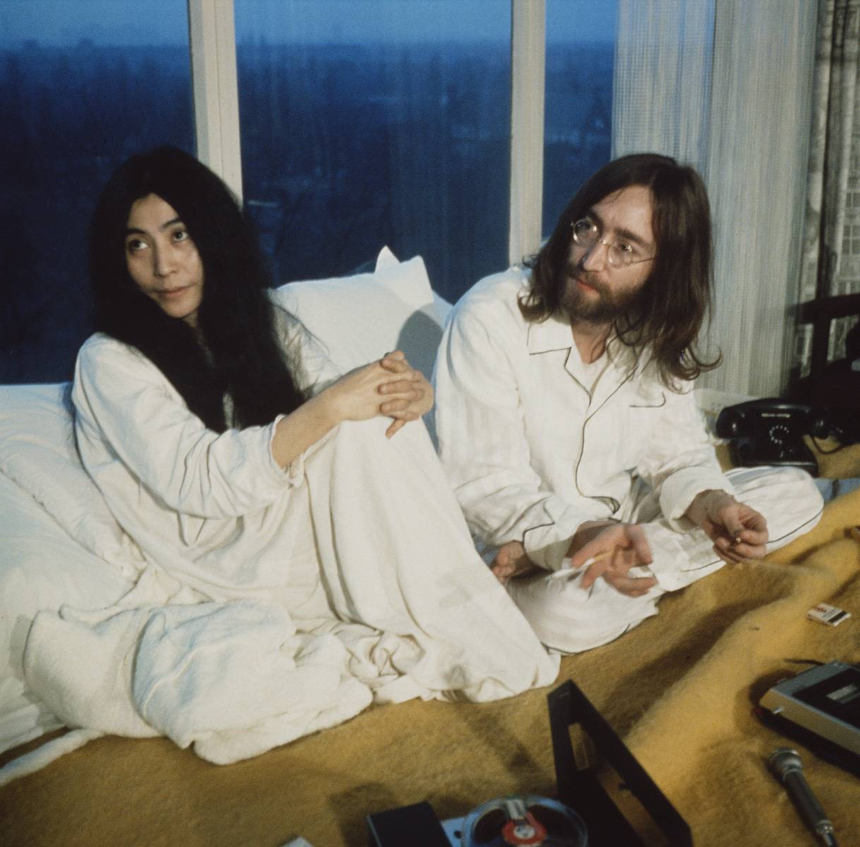 Yoko Ono i John Lennon (Fot. Mark and Colleen Hayward/Redferns)