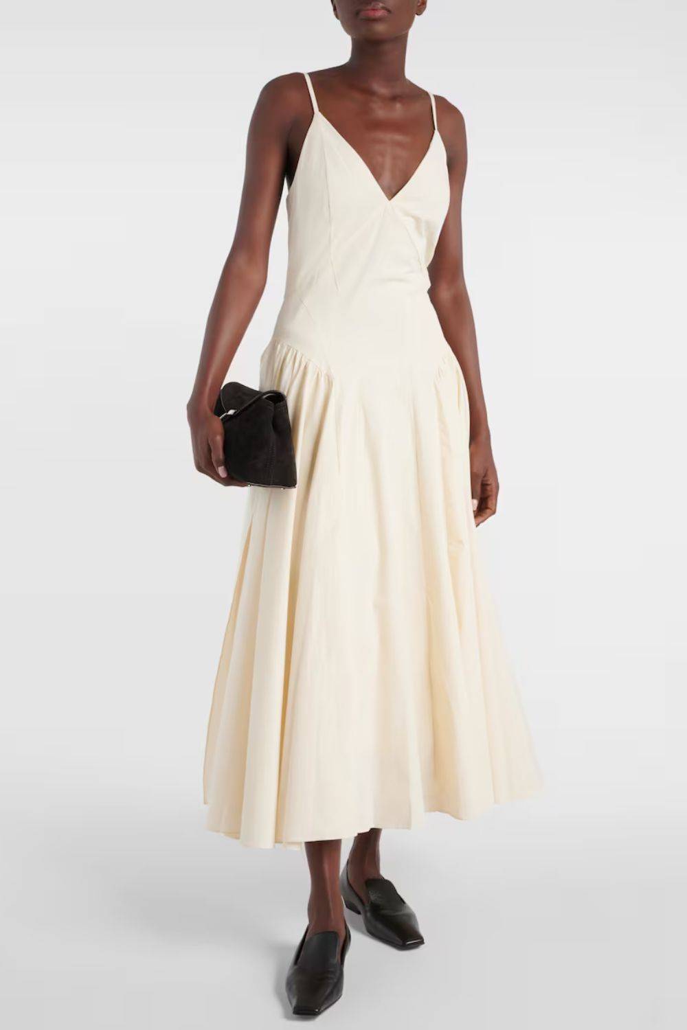 Sukienka biała letnia z dekoltem V, Tove, ok. 3250 zł (Fot. materiały prasowe)