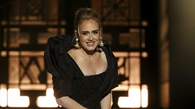 Adele w kreacji Schiaparelli na koncercie w Los Angeles