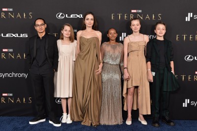 Angelina Jolie i jej dzieci olśniewają na premierze filmu „Eternals” Marvela