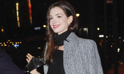 Anne Hathaway w najmodniejszych kozakach sezonu