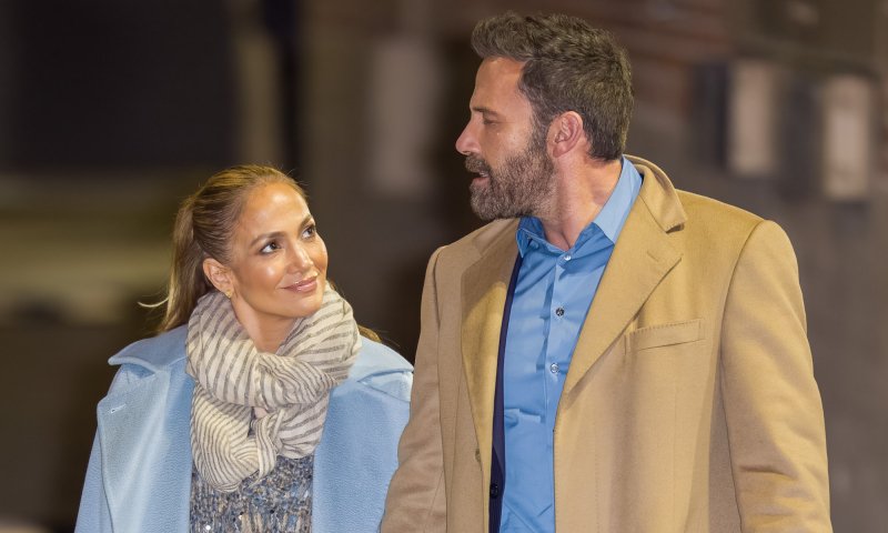 Jennifer Lopez i Ben Affleck w casualowych stylizacjach