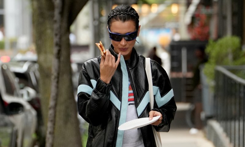 Bella Hadid w uggach na platformie 