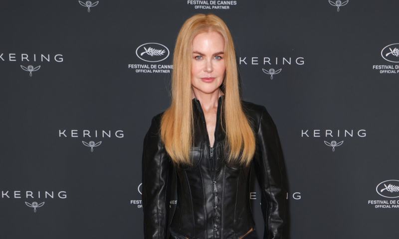 Nicole Kidman zdradza patenty na jesienną stylizację jeansów dla kobiet po 50-tce