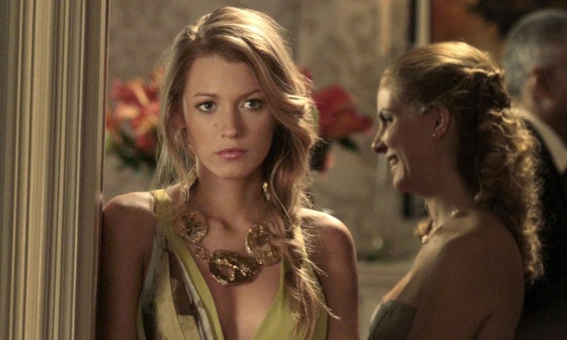 Najlepsze stylizacje Sereny van der Woodsen w serialu „Plotkara”