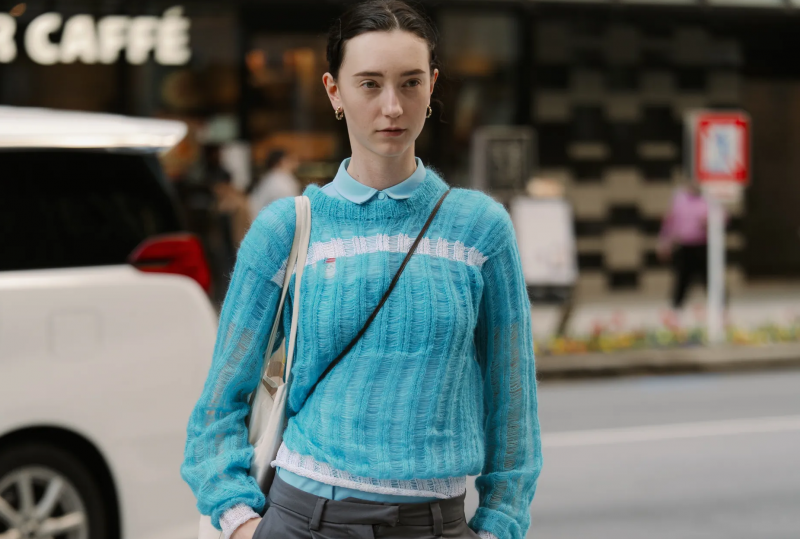 W Paryżu triumfy święcą białe sneakersy Onitsuka Tiger Mexico 66