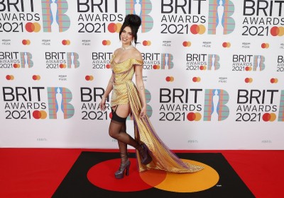 Najlepsze stylizacje Brit Awards 2021 