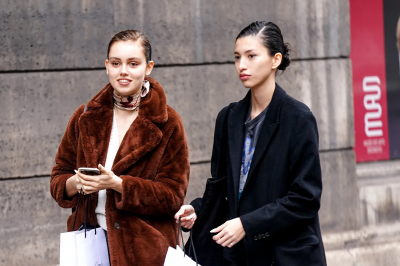 Buty do biegania Nike Cortez z lat 70. podbijają modne ulice wiosną 2025 roku