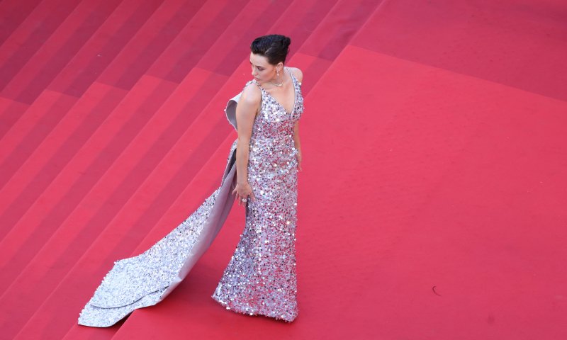 Najpiękniejsze kreacje gwiazd z ceremonii otwarcia 75. festiwalu filmowego w Cannes