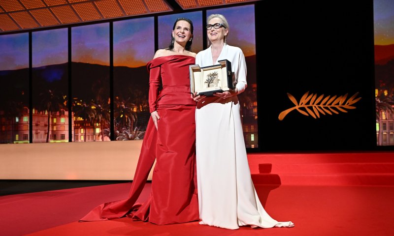Najpiękniejsze kreacje gwiazd z ceremonii otwarcia 77. Festiwalu Filmowego w Cannes