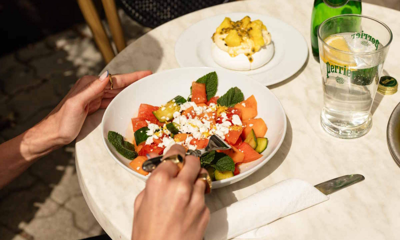 Nowe menu Charlotte z okazji wyjątkowej współpracy z wodą Perrier