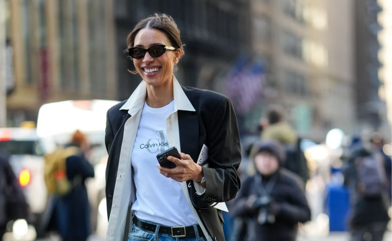 Cygaretki to wygodna hybryda modnych skinny jeans i spodni z prostą nogawką