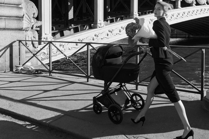 Cybex La Parisienne: Szlachetna czerń i blask kamieni