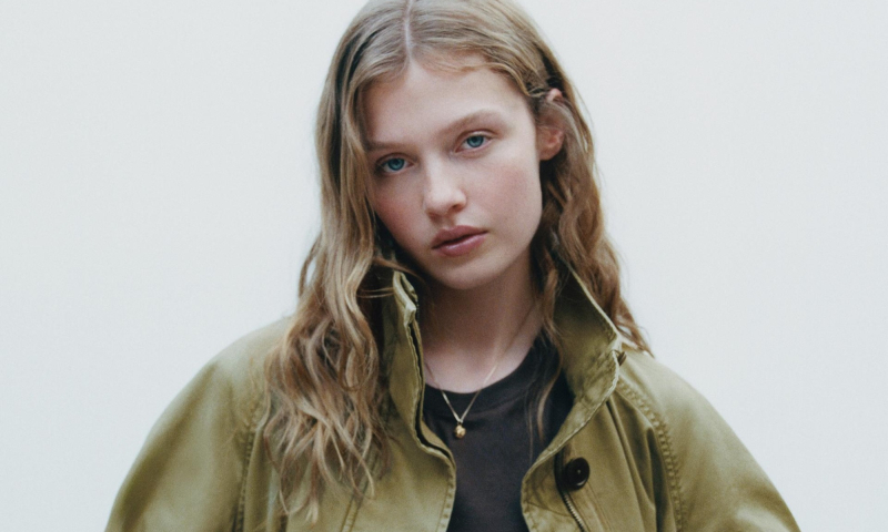 Parka jak z lat 2000., którą Kate Moss nosiła non stop, powraca jesienią
