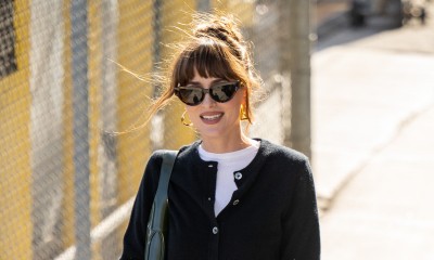 Dakota Johnson szerokie jeansy z niskim stanem łączy ze szpilkami