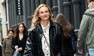 Nie ma lata 2025 bez białych jeansów. Diane Kruger wybiera szeroki model
