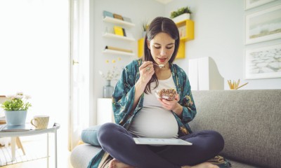 Dietetyczka radzi, jak prawidłowo odżywiać się w ciąży