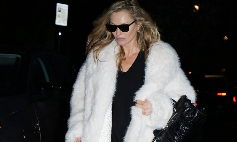 Kate Moss znów nosi kultową torebkę Le City marki Balenciaga