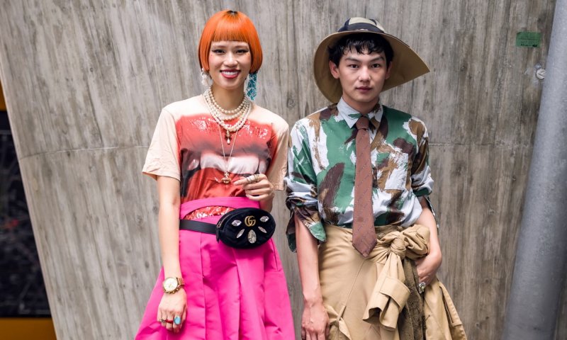Street style z tygodnia mody w Tokio wiosna–lato 2023