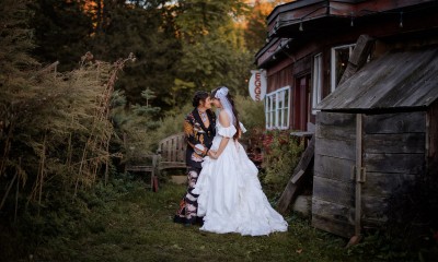 Panny młode w kowbojskim stylu oraz ich ślub w dolinie rzeki Hudson