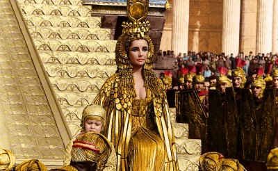 Sekrety złotej sukni z „Kleopatry”