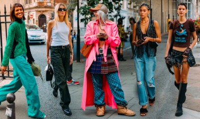 Najgorętsze trendy street style na wiosnę–lato 2022