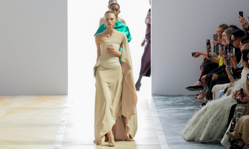 Antyczna harmonia w kolekcji Fendi haute couture