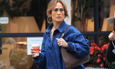 Jennifer Lopez w dżinsowej sukience Valentino