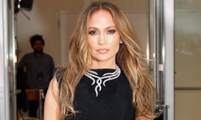 Jennifer Lopez świętuje rocznicę ślubu w makijażu espresso i plażowych falach