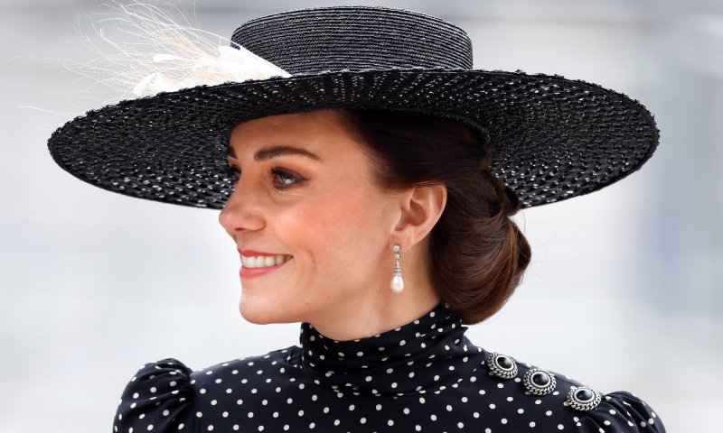 Księżna Kate w sukni w stylu Lady Di