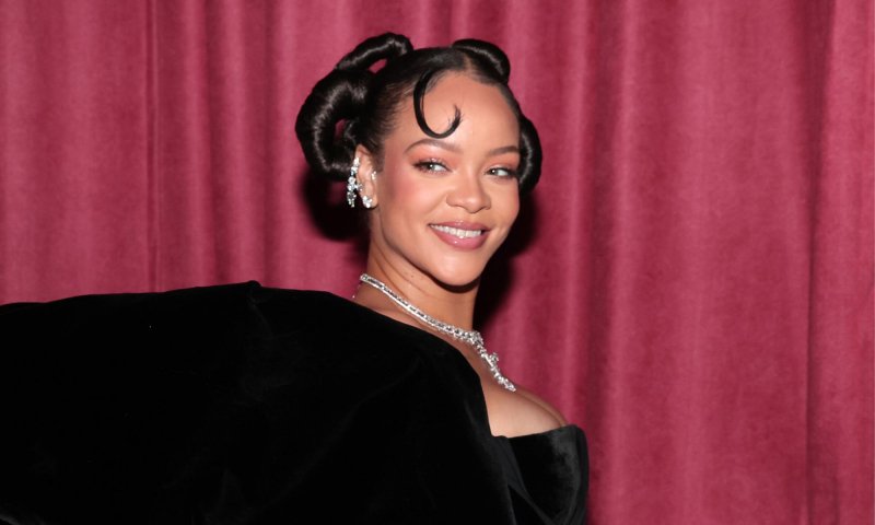 Rihanna znalazła swoją nową ulubioną it-bag