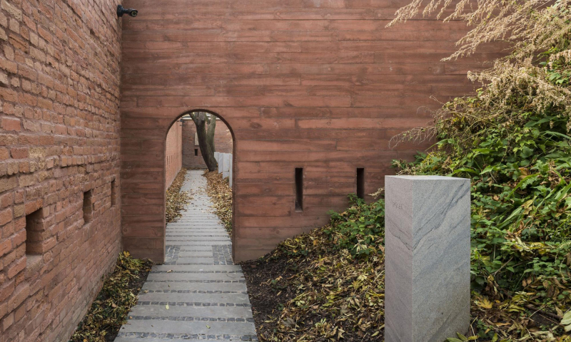 Bryła Muzeum Katyńskiego 10 lat po otwarciu wciąż należy do architektonicznych zjawisk