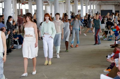 Eckhaus Latta: Moda wiodąca lud na barykady
